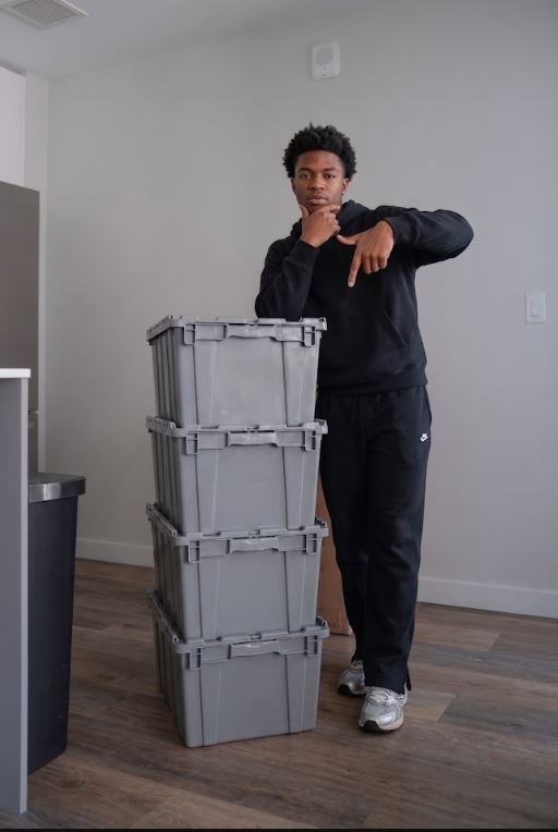 Plastic tote rental Miami