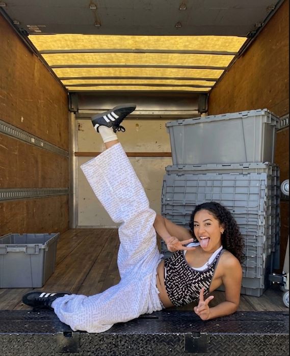 Rent moving boxes Miami moving truck